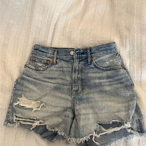 American Eagle Outfitters Distressed Denim Women Jean Shorts high rise